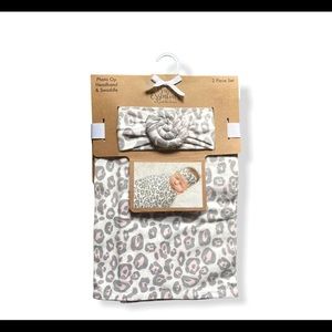 New Baby swaddle set